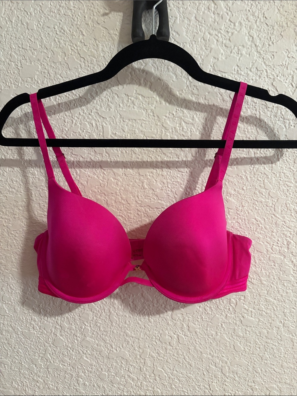 Savage Fenty - Hot Pink Women's T-Shirt Bra - 36B